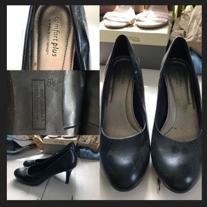 Black size 8.5 comfort plus heels worn
